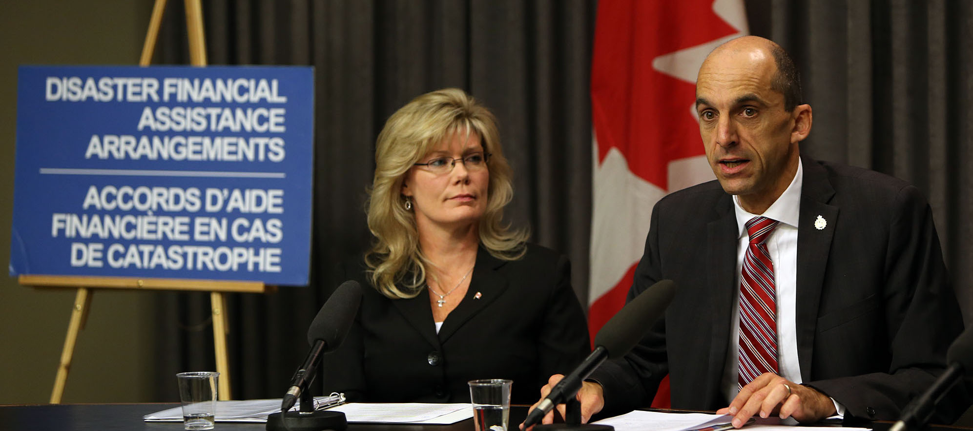 The Honourable Steven Blaney, Minister of Public Safety and Emergency Preparedness (right), and the Honourable Shelly Glover, Minister of Canadian Heritage and Official Languages and Regional Minister for Manitoba